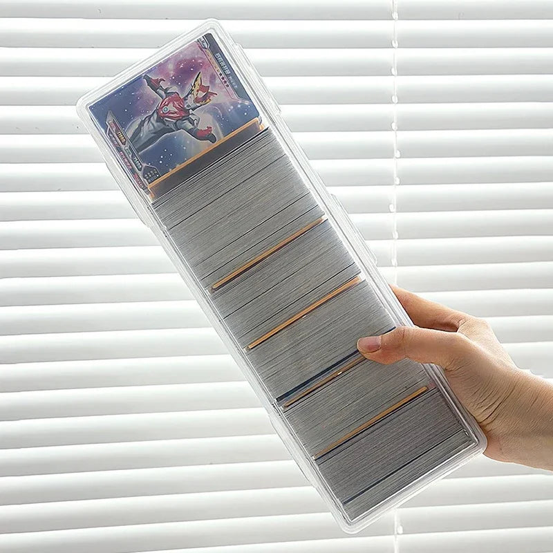 Organizer-Box für 550+ Spielkarten – Transparente Kunststoff-Aufbewahrungsbox mit verstellbaren Trennwänden für PTCG, MTG, TCG u.v.m.
