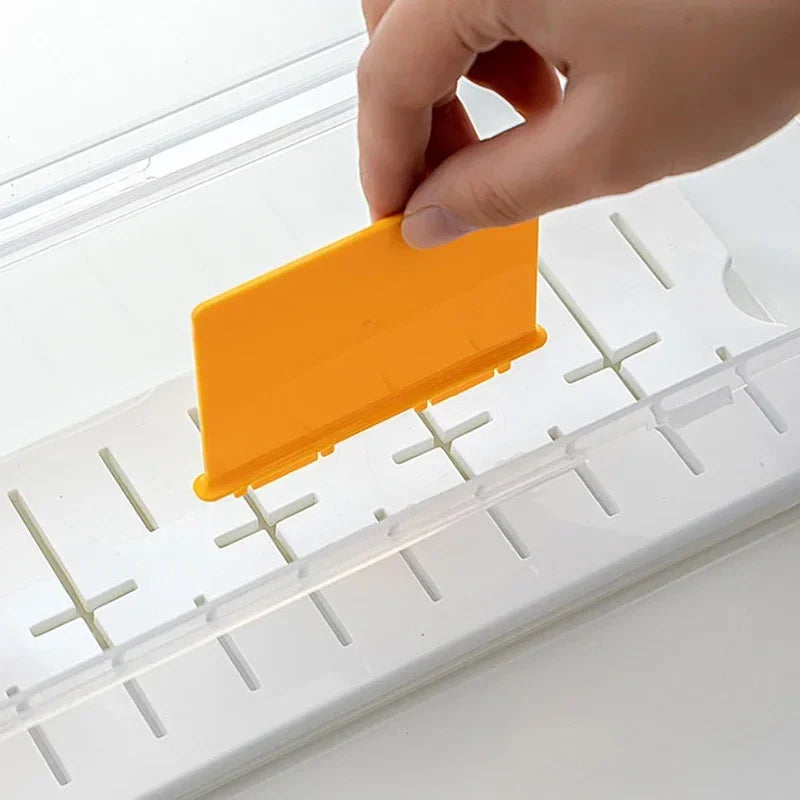 Organizer-Box für 550+ Spielkarten – Transparente Kunststoff-Aufbewahrungsbox mit verstellbaren Trennwänden für PTCG, MTG, TCG u.v.m.